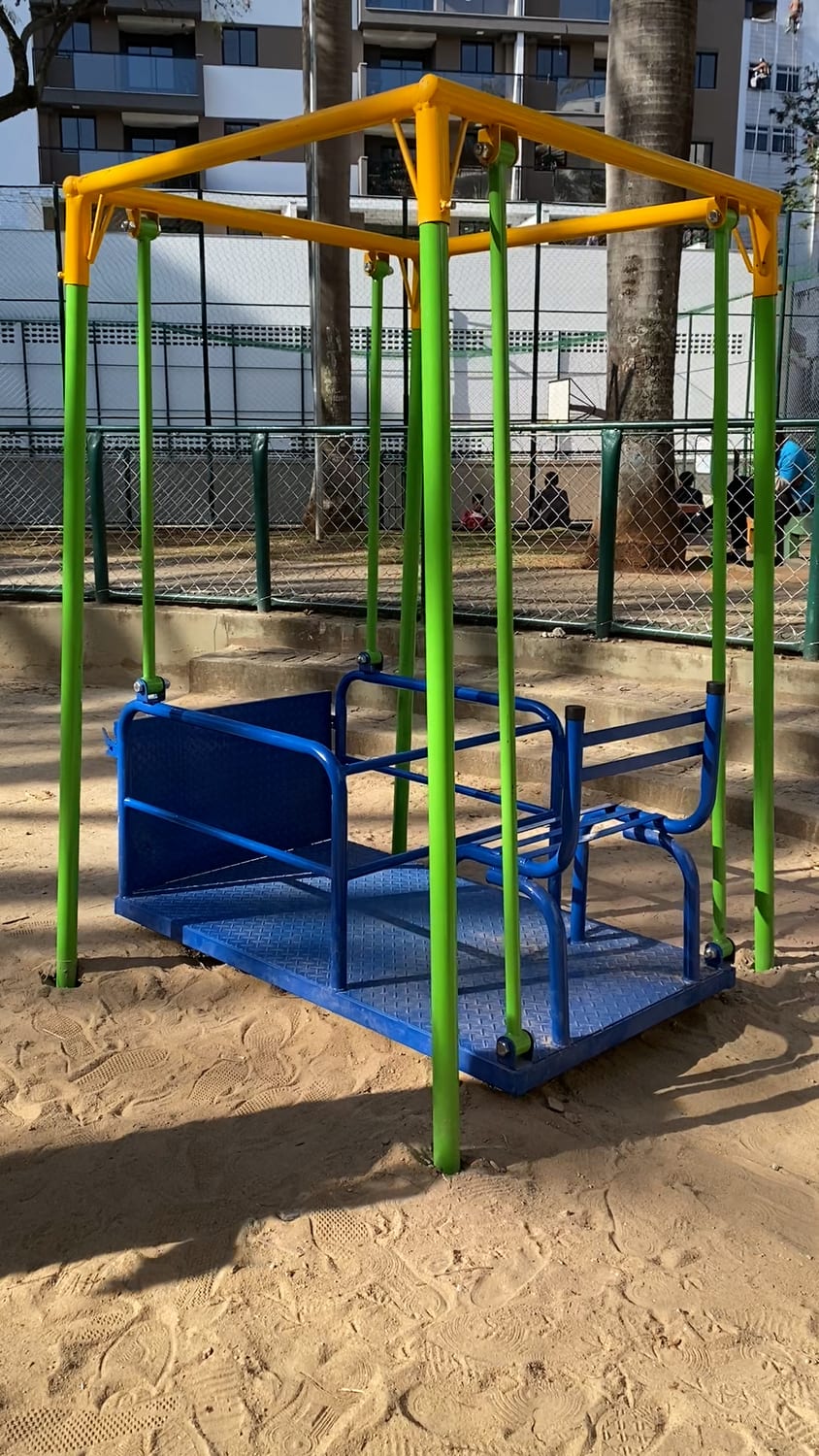 Praças e brinquedos adaptados — Tiago Bonecão em Juiz de Fora
